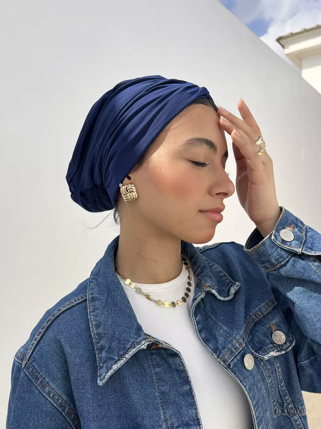 The navy blue turban