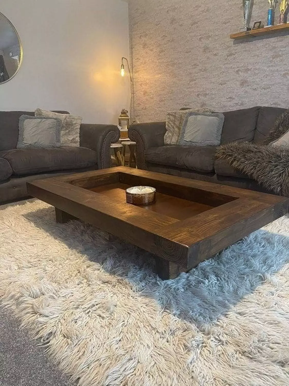 Coffee table image