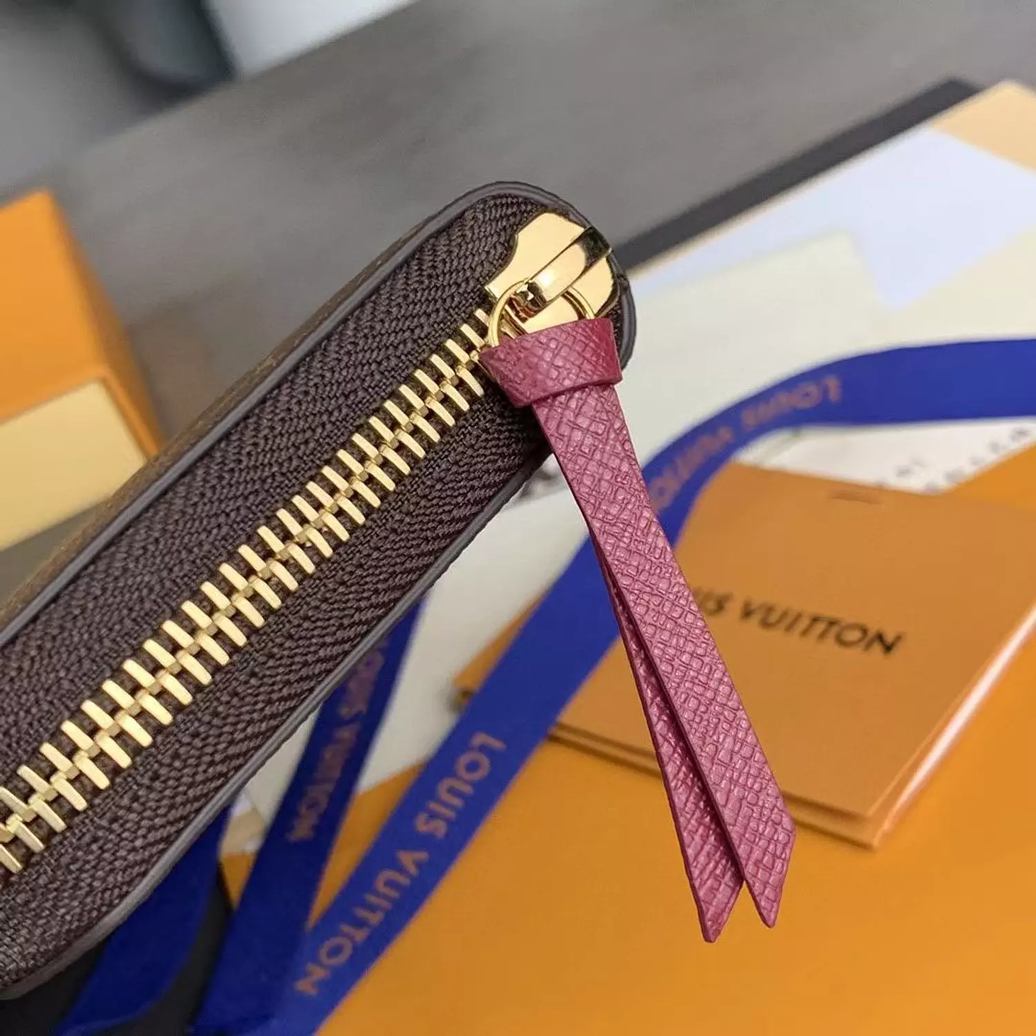Lv wallet 5