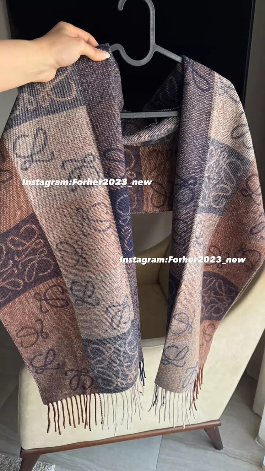 Loewe scarf image