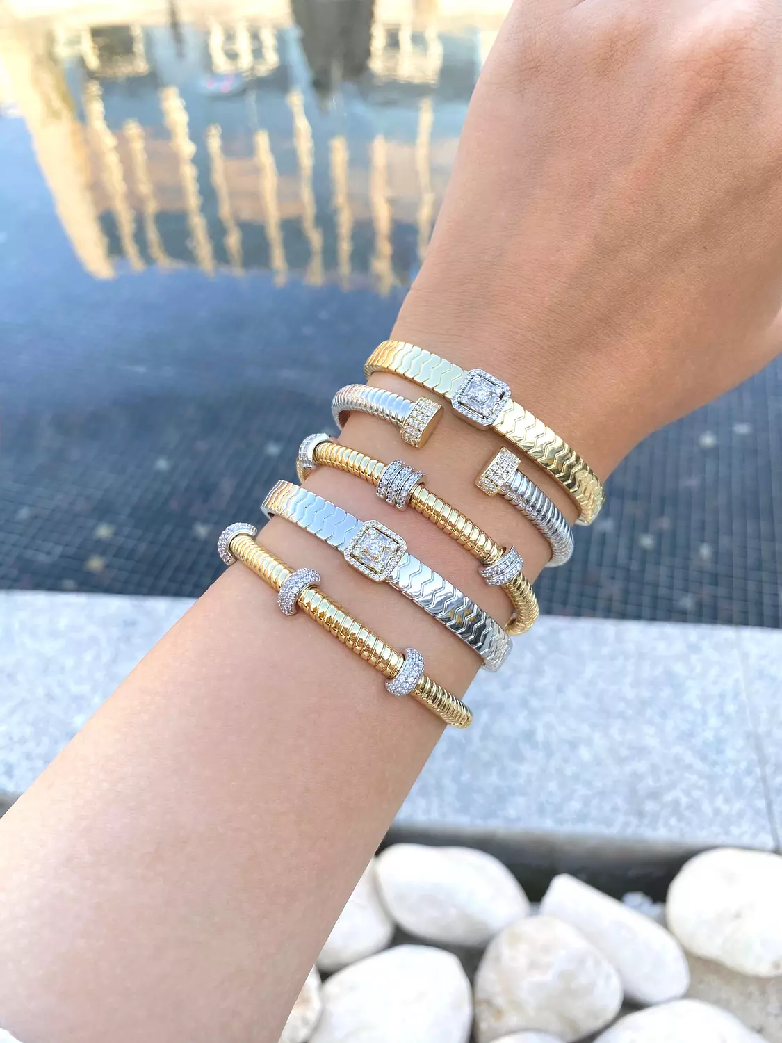 Aurora bangles image