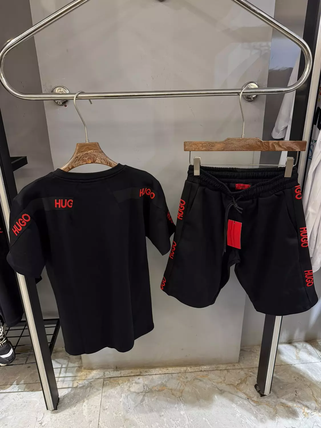 HUGO BOSS SUIT \ 2367 hover image