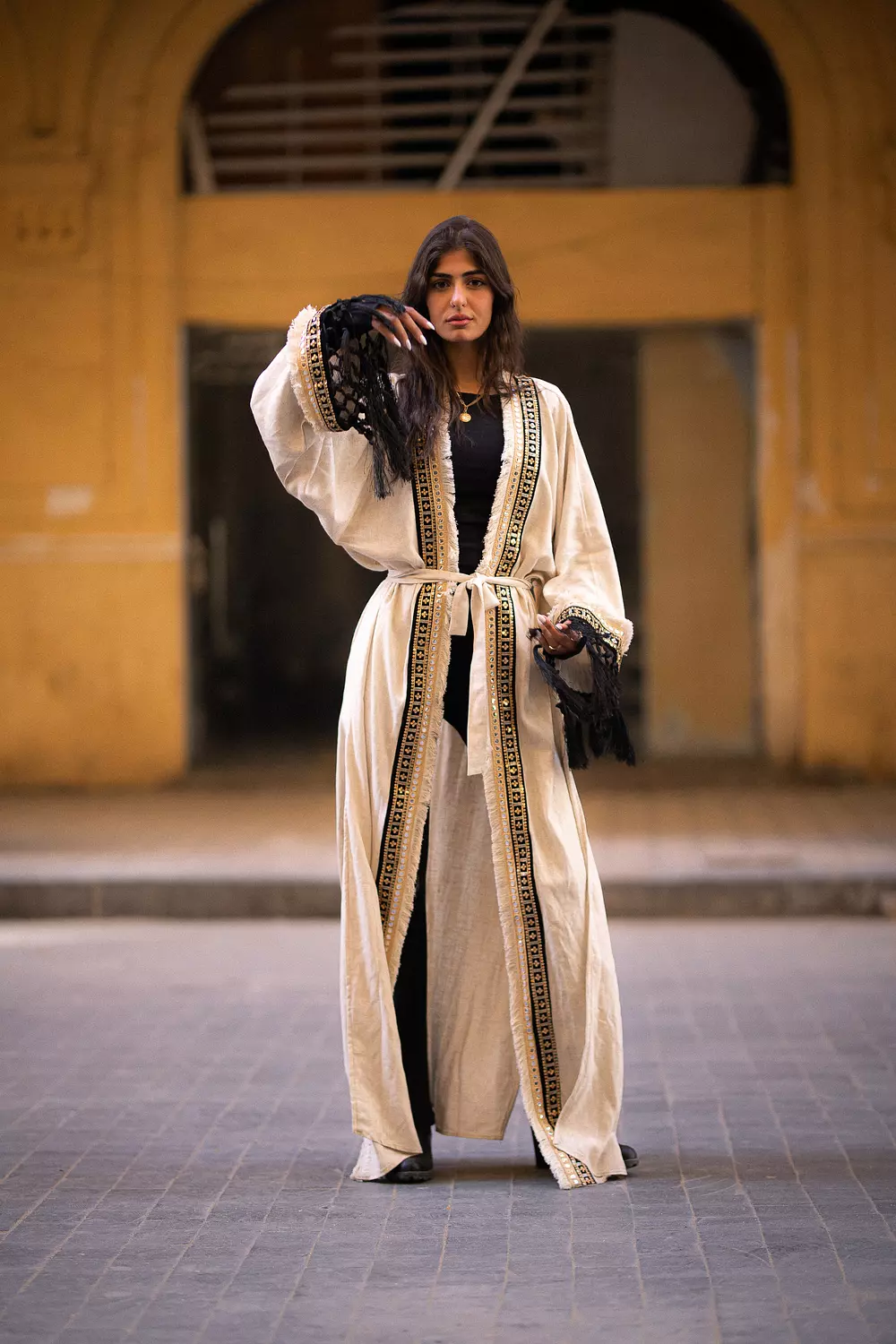 Beige linen keftan image