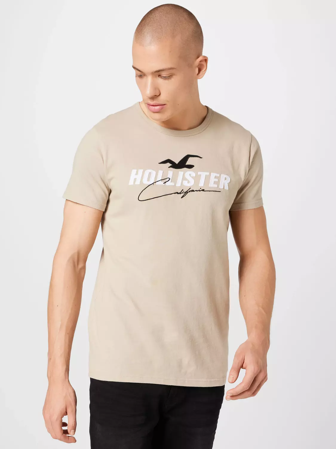 Hollister California Graphic T-Shirt – Original image