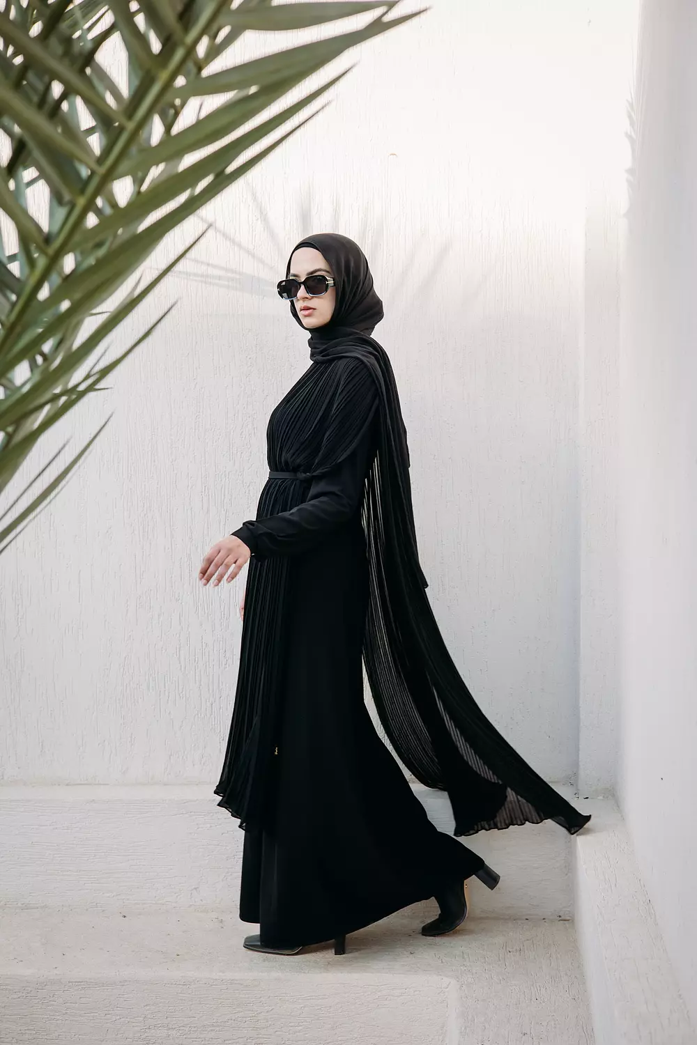 Night Blooming Abaya in Black 6