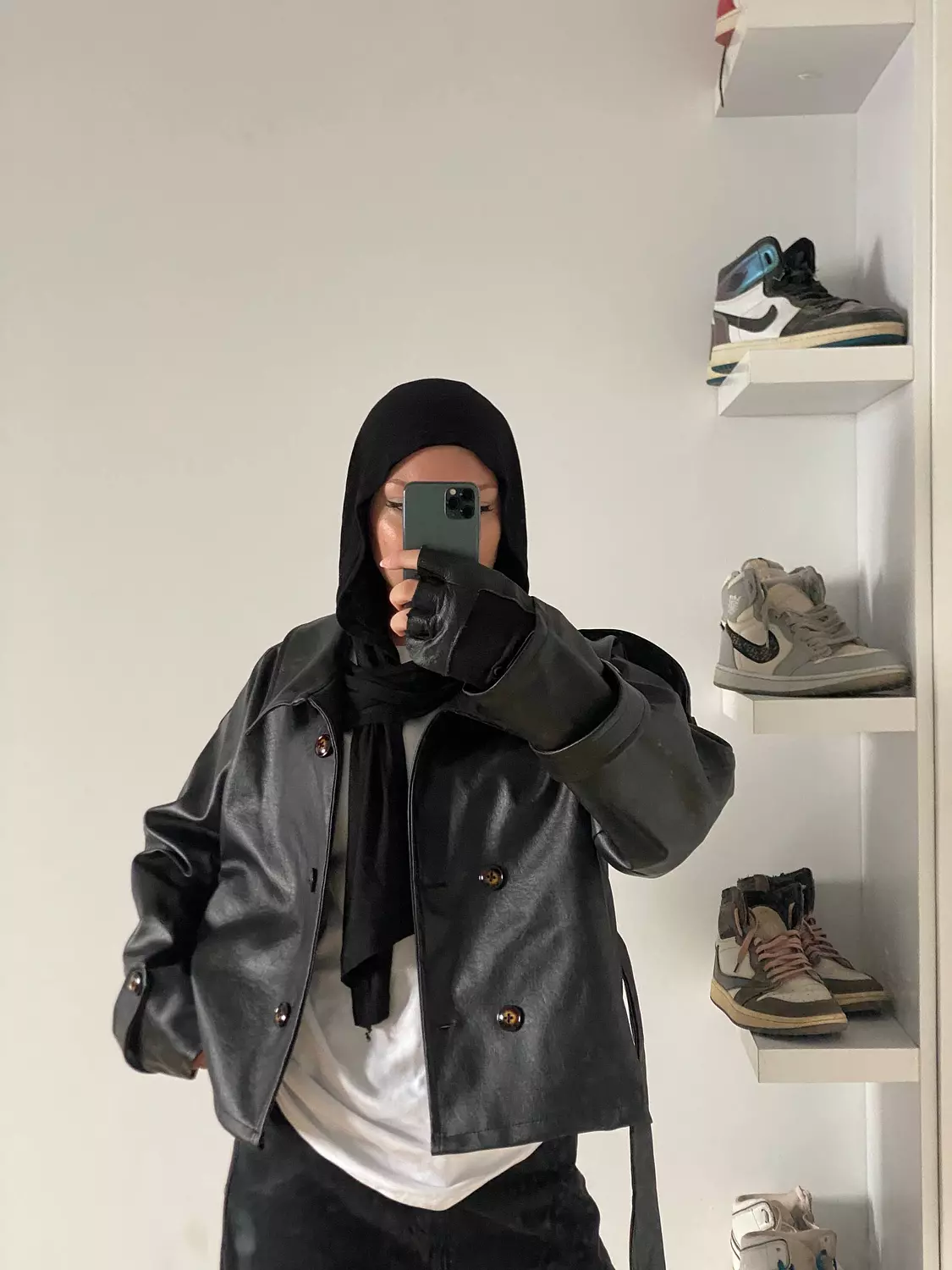 3-button leather jacket 3