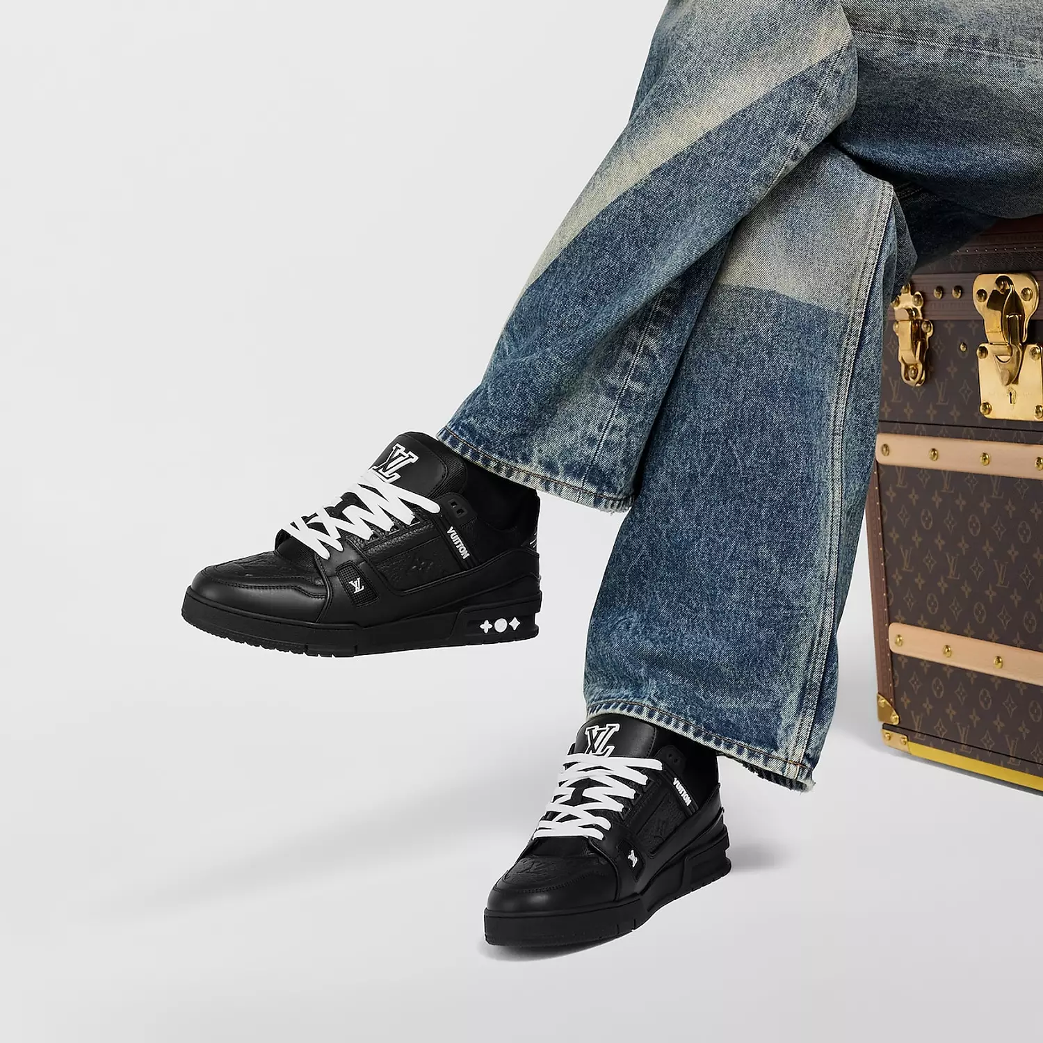 LV Sneaker Black  1