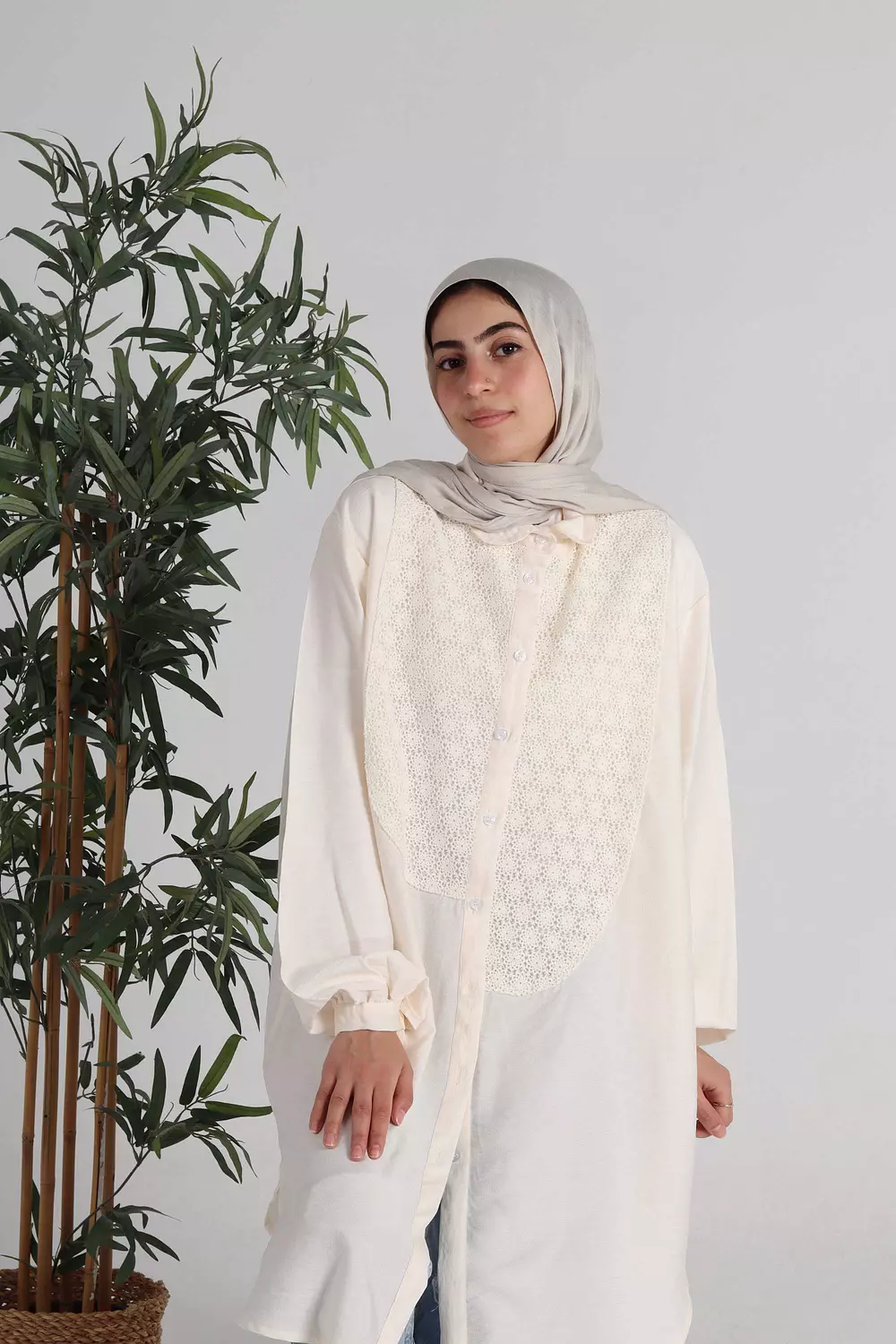 Oversized White Shirt with Lace 5
