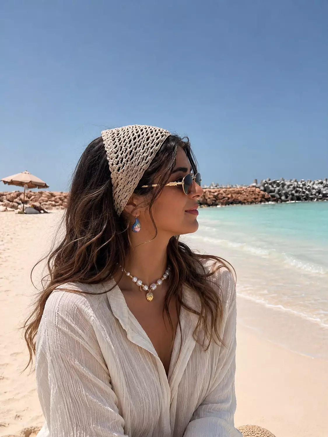<p style="text-align: center">Wide range of beach accessories and bridal kits</p>