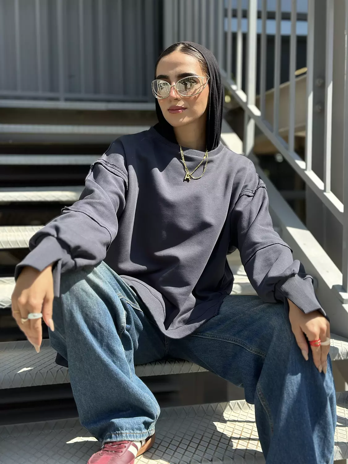 COZY SWEATSHIRT IN CHARCOAL GREY 1