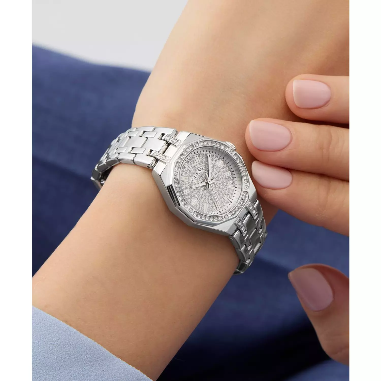 GUESS PIXIE Ladies Pixie Silver Tone Analog Watch Silver Tone Stainless Steel Polished Bracelet 6