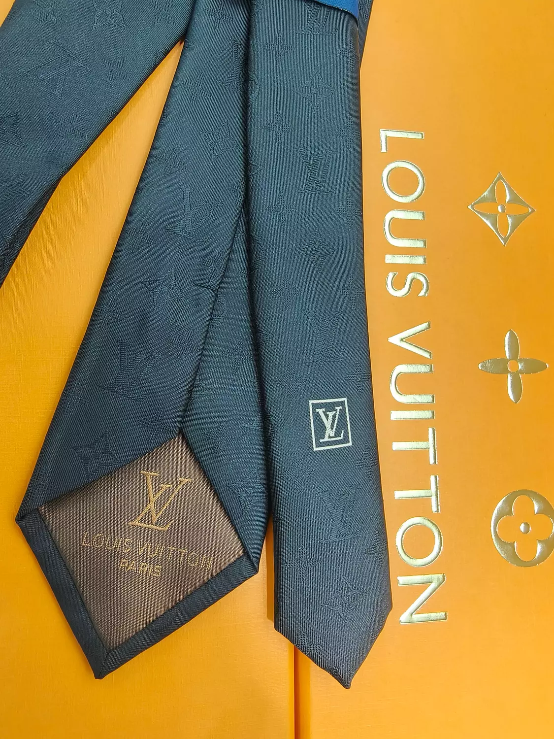 LOUIS VUITTON - Black  TIE-912 3