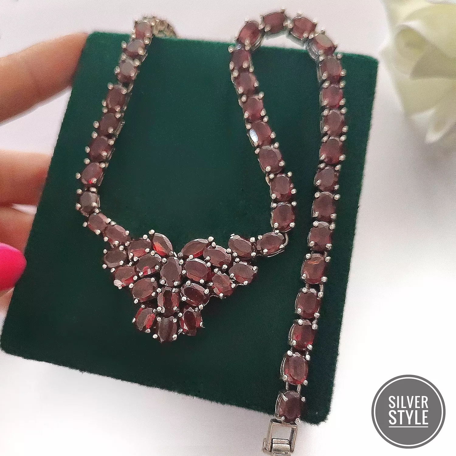 Luxurious Necklace  2