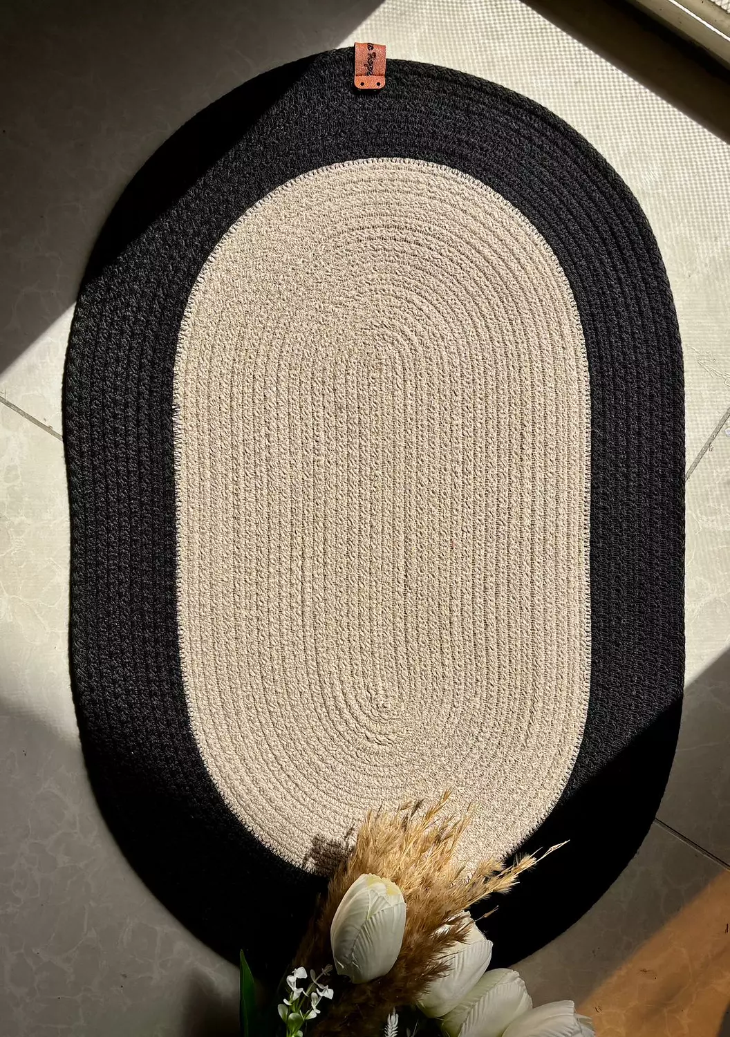 Oval lined Rug 2