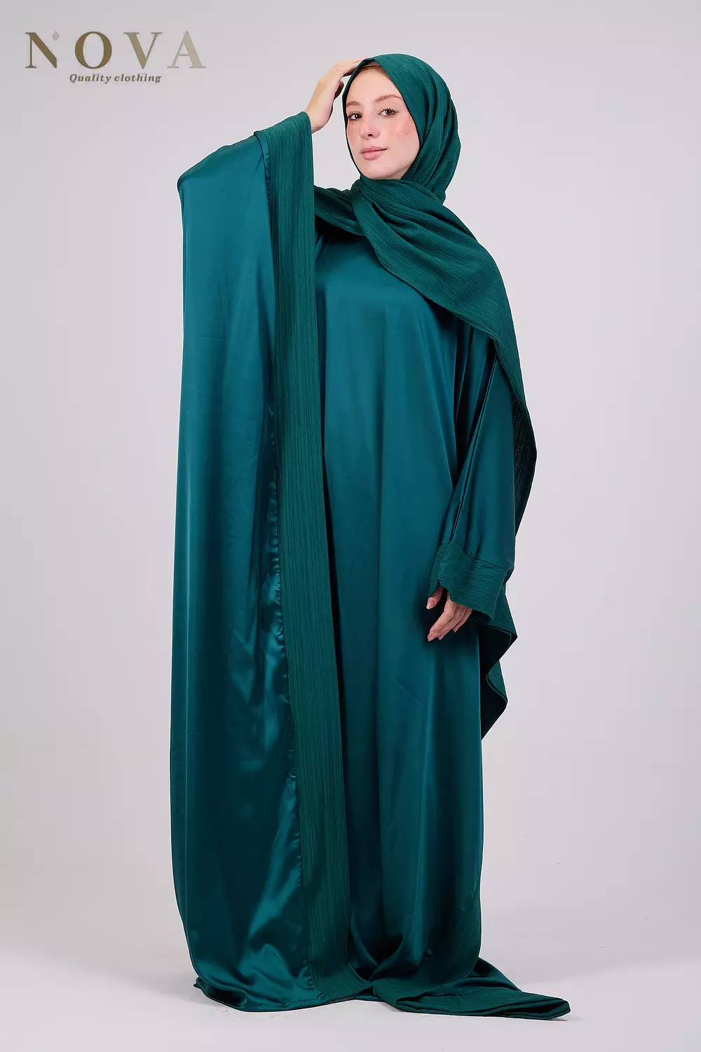 Emerald green crush satin  2