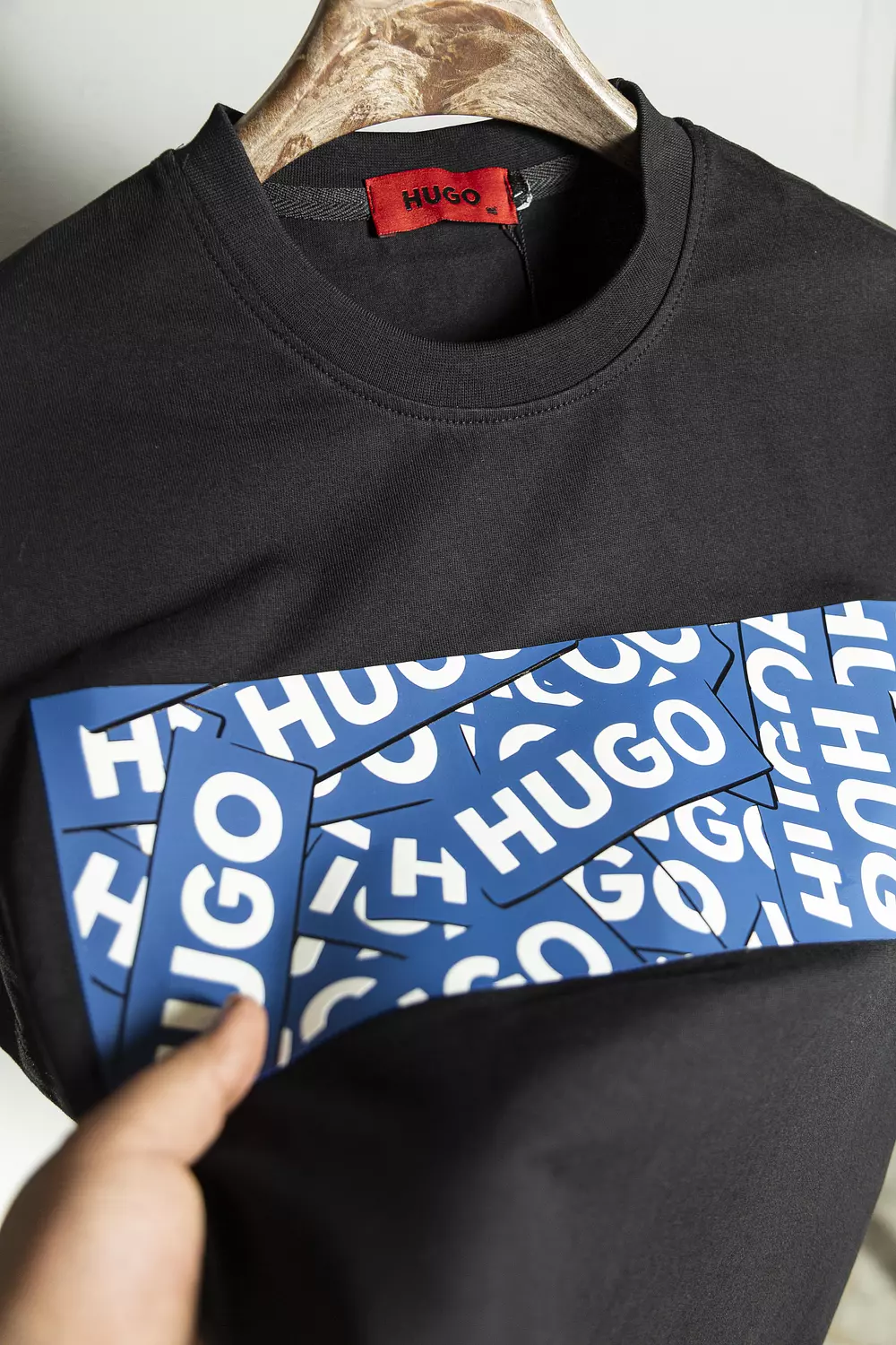 HUGO TSHIRT \ 2436 hover image