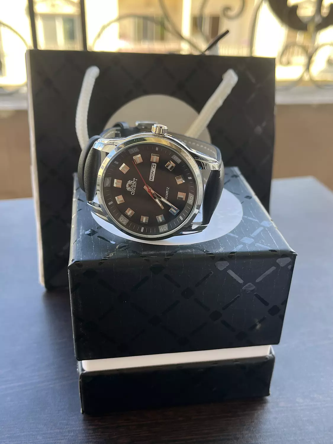 Black leather orient 6