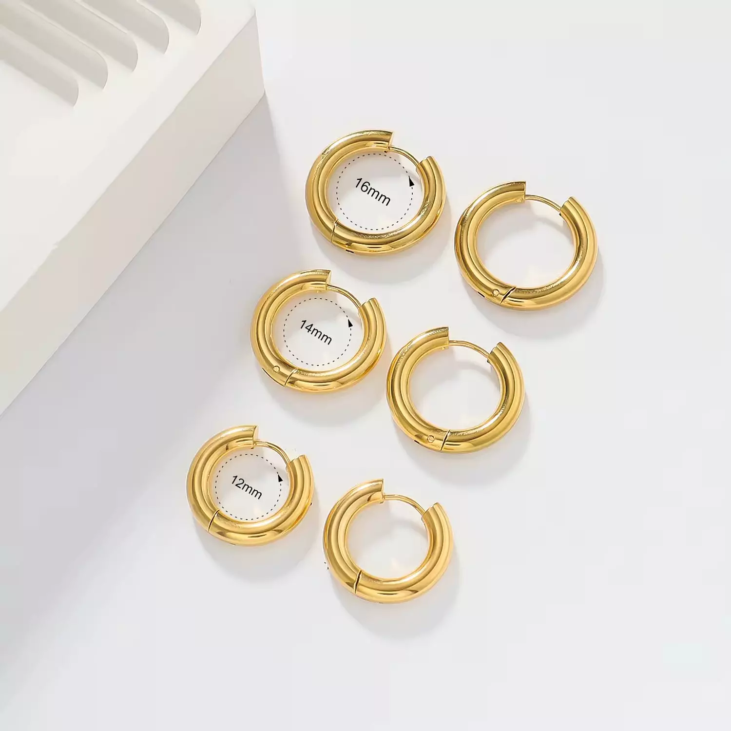 Plain gold hoop earrings 7