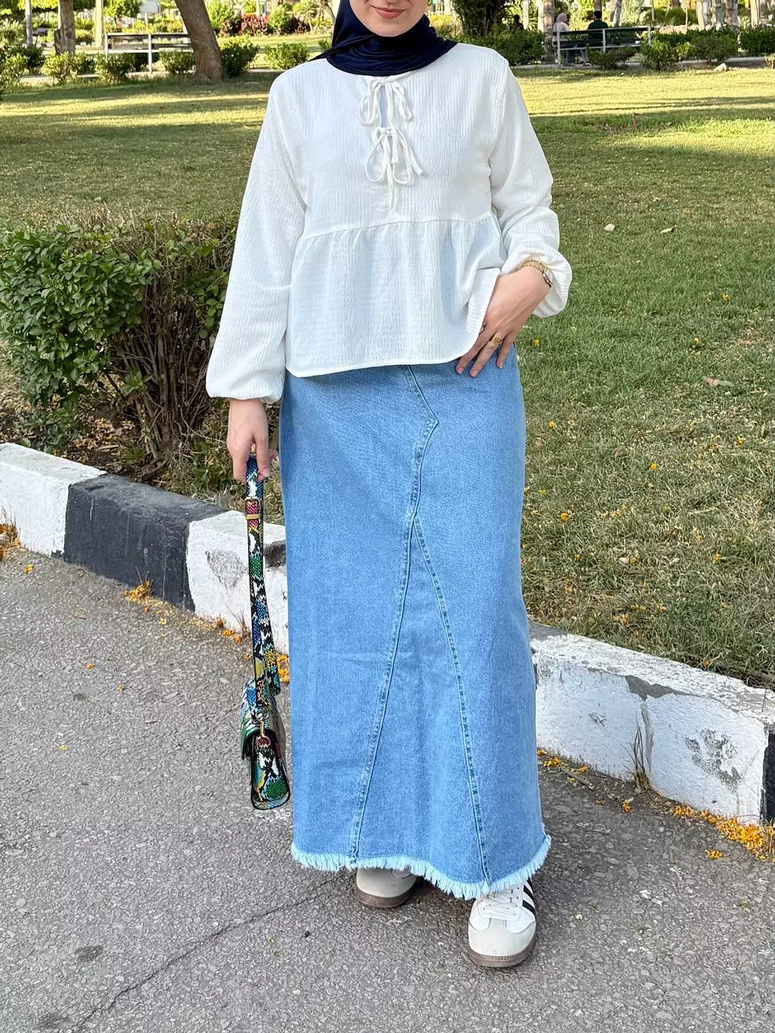 BLOUSE  image
