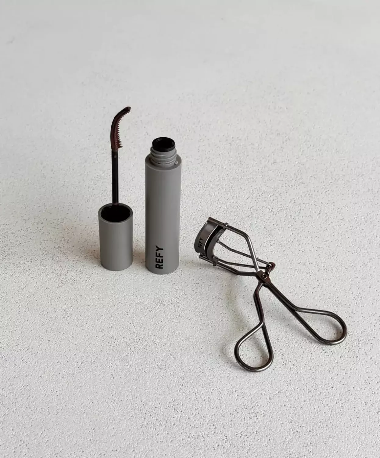 Refy lash curler hover image
