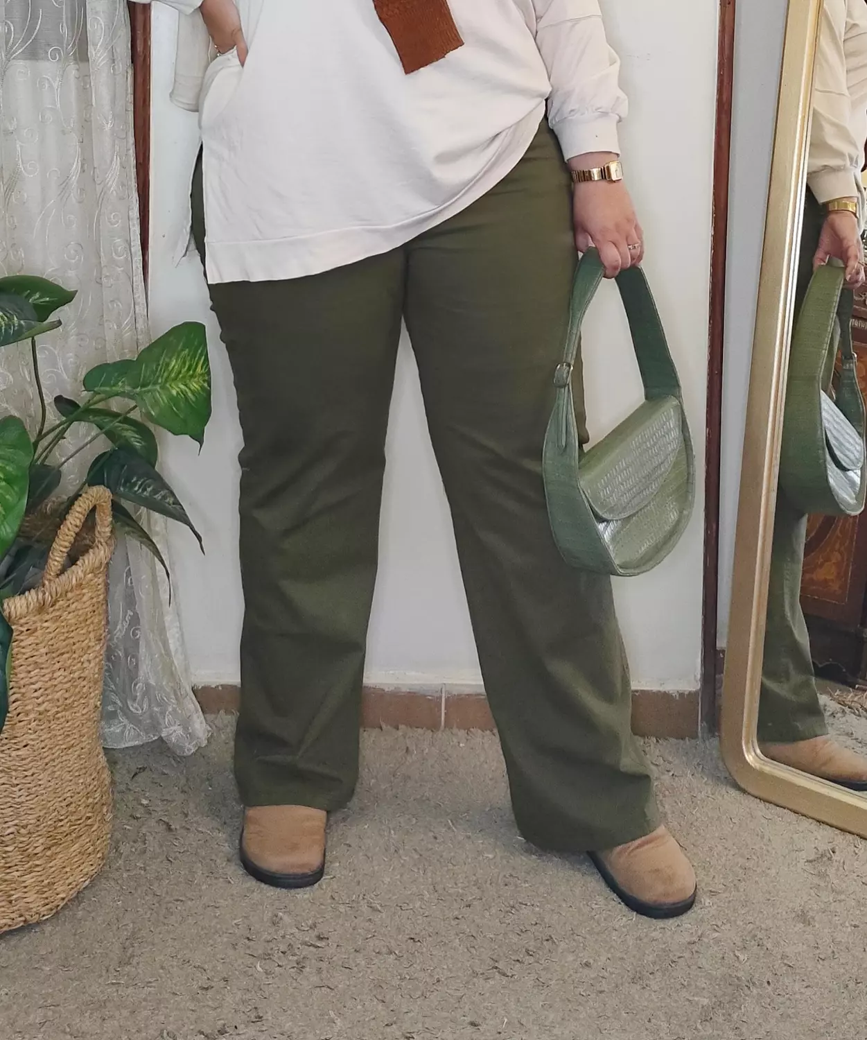 Joker pants (in olive) image
