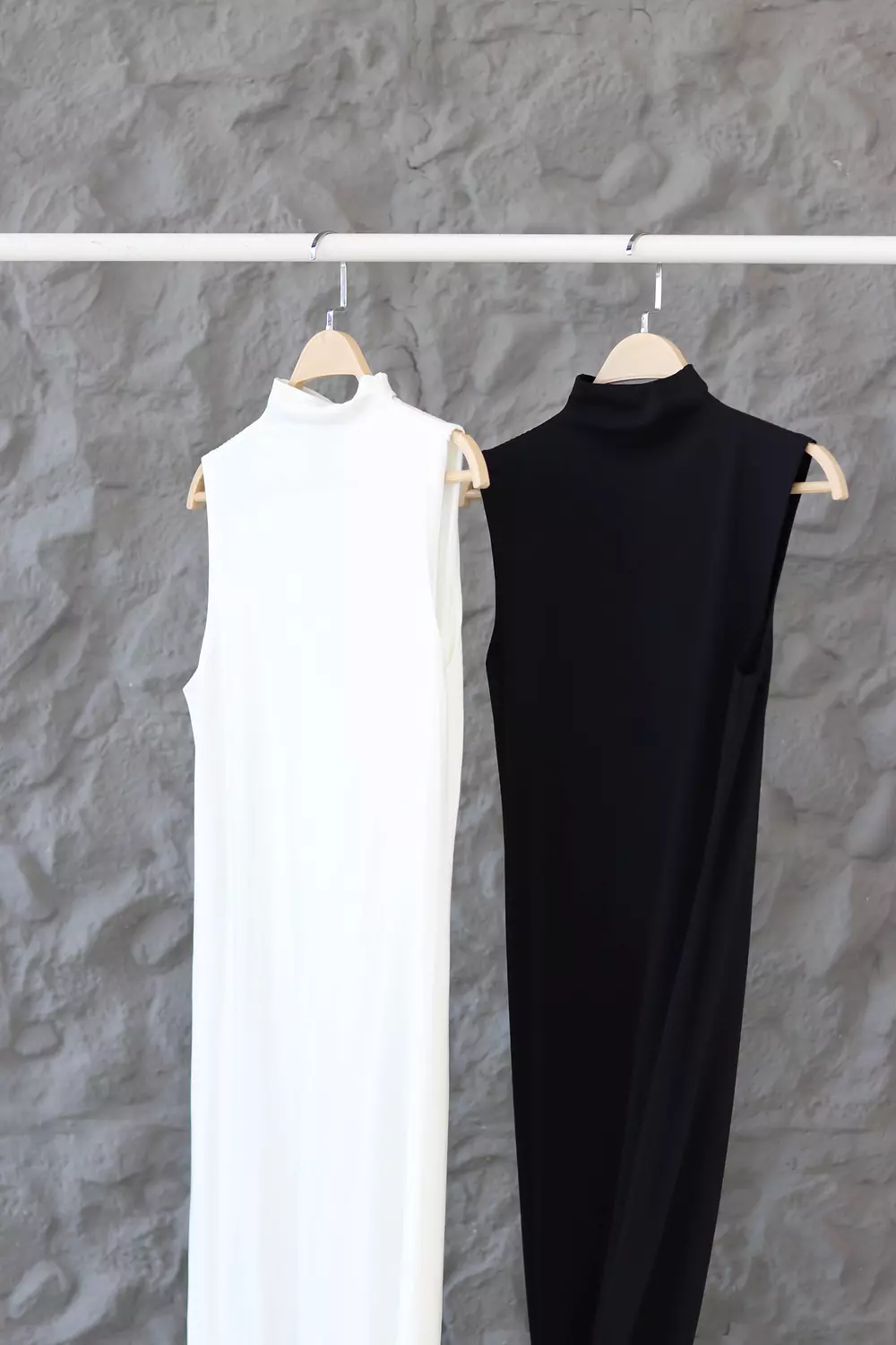 A-line Black Sleeveless Basic Dress hover image