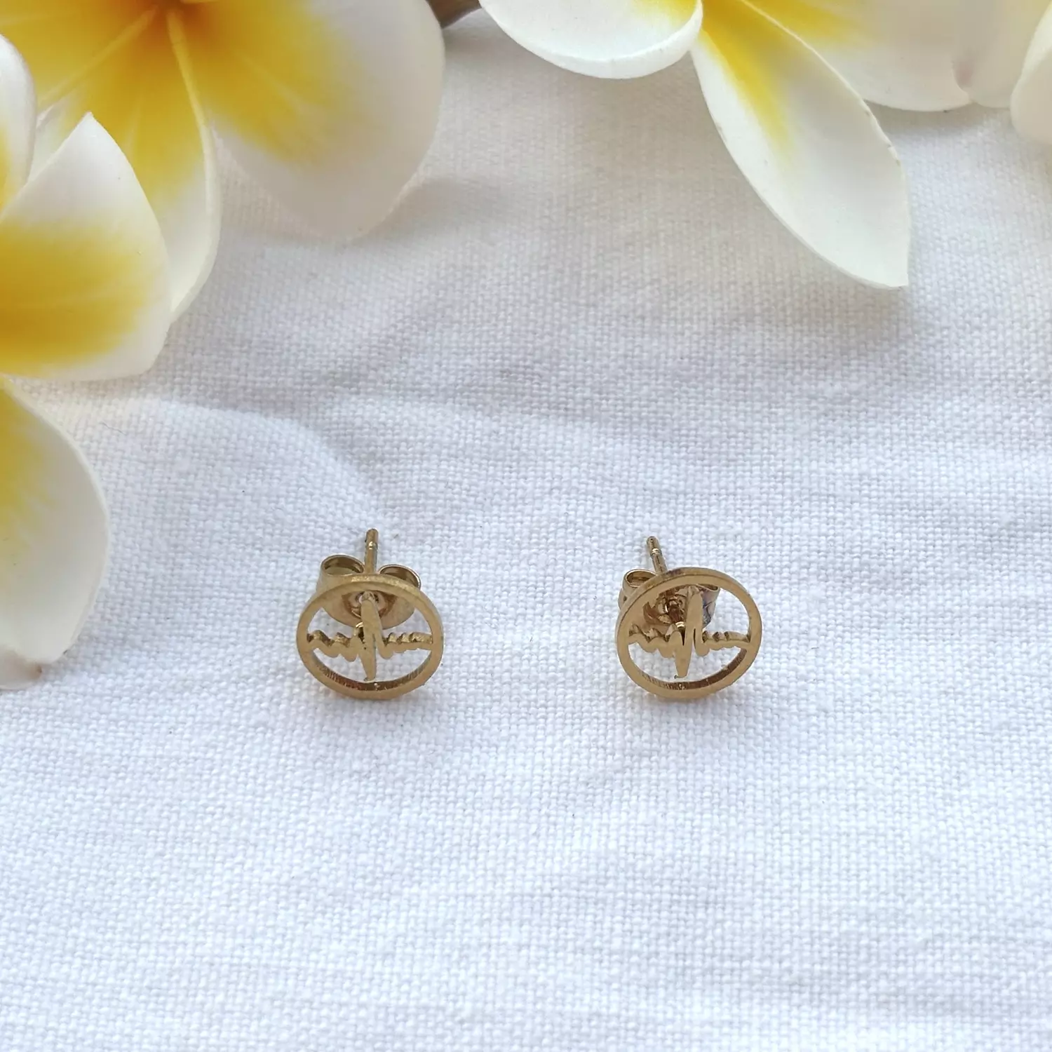Little Heartbeat Earrings 1