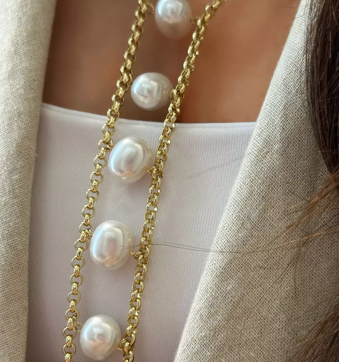 Rising Pearls hover image