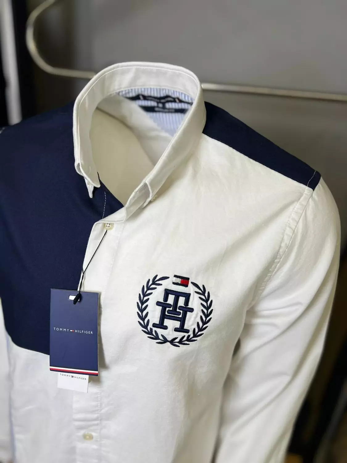 TOMMY HILFIGER SHIRT / 1475 1