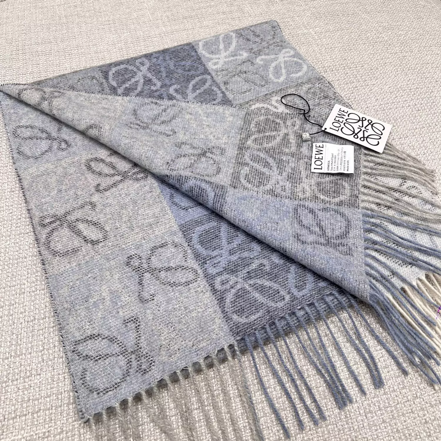 Loewe scarf image