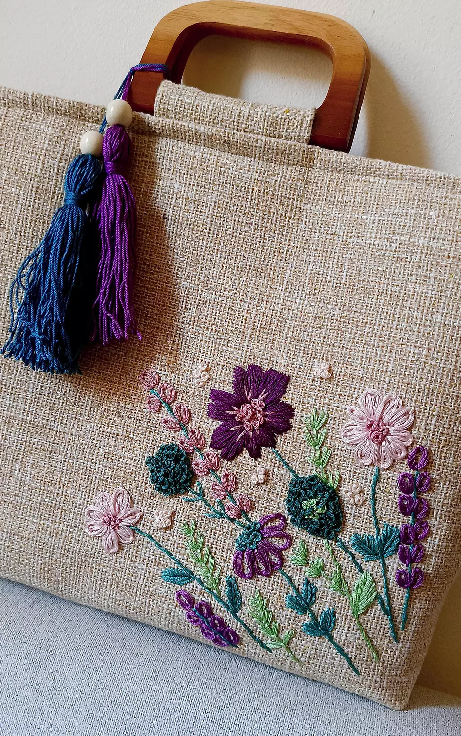 Embroidery bag 1