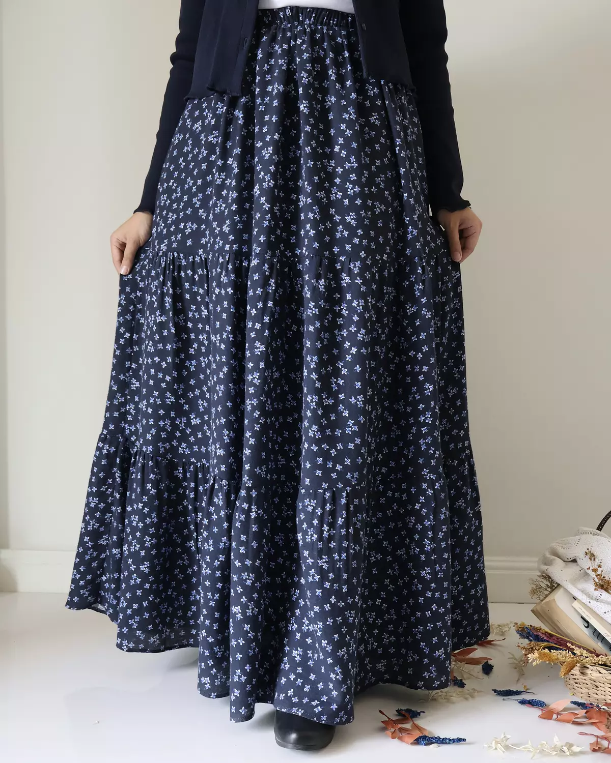 Dark Blue Flora Levoil Linen Skirt image