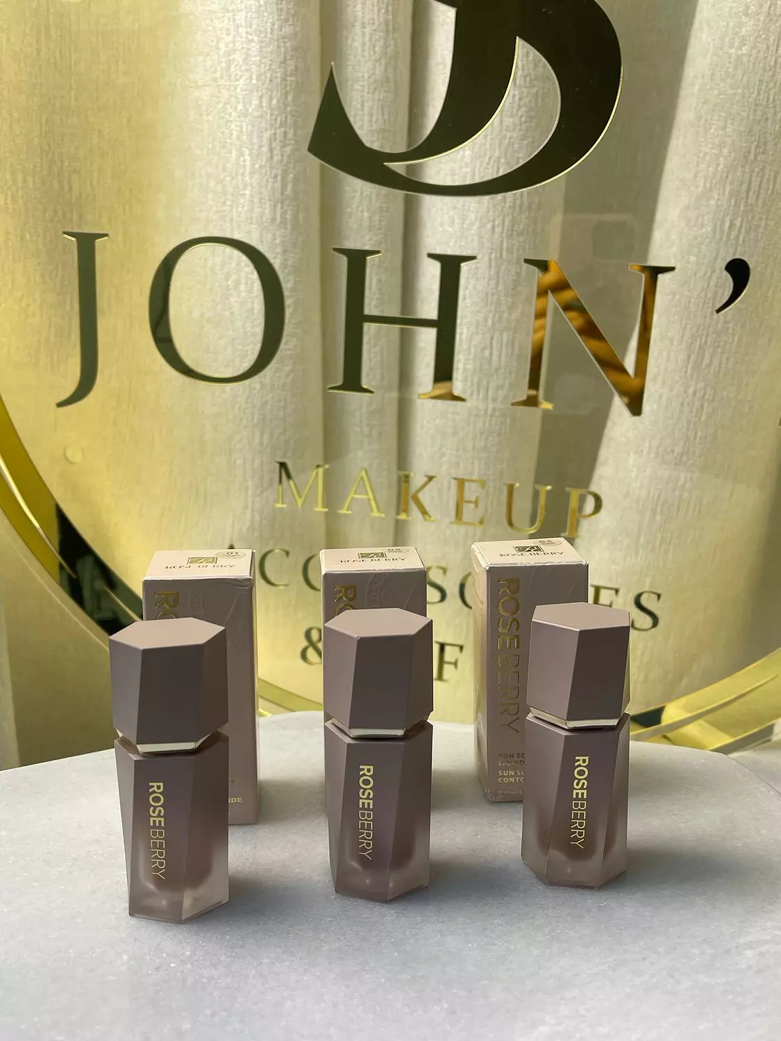 Contour Rose Berry Liquid  image
