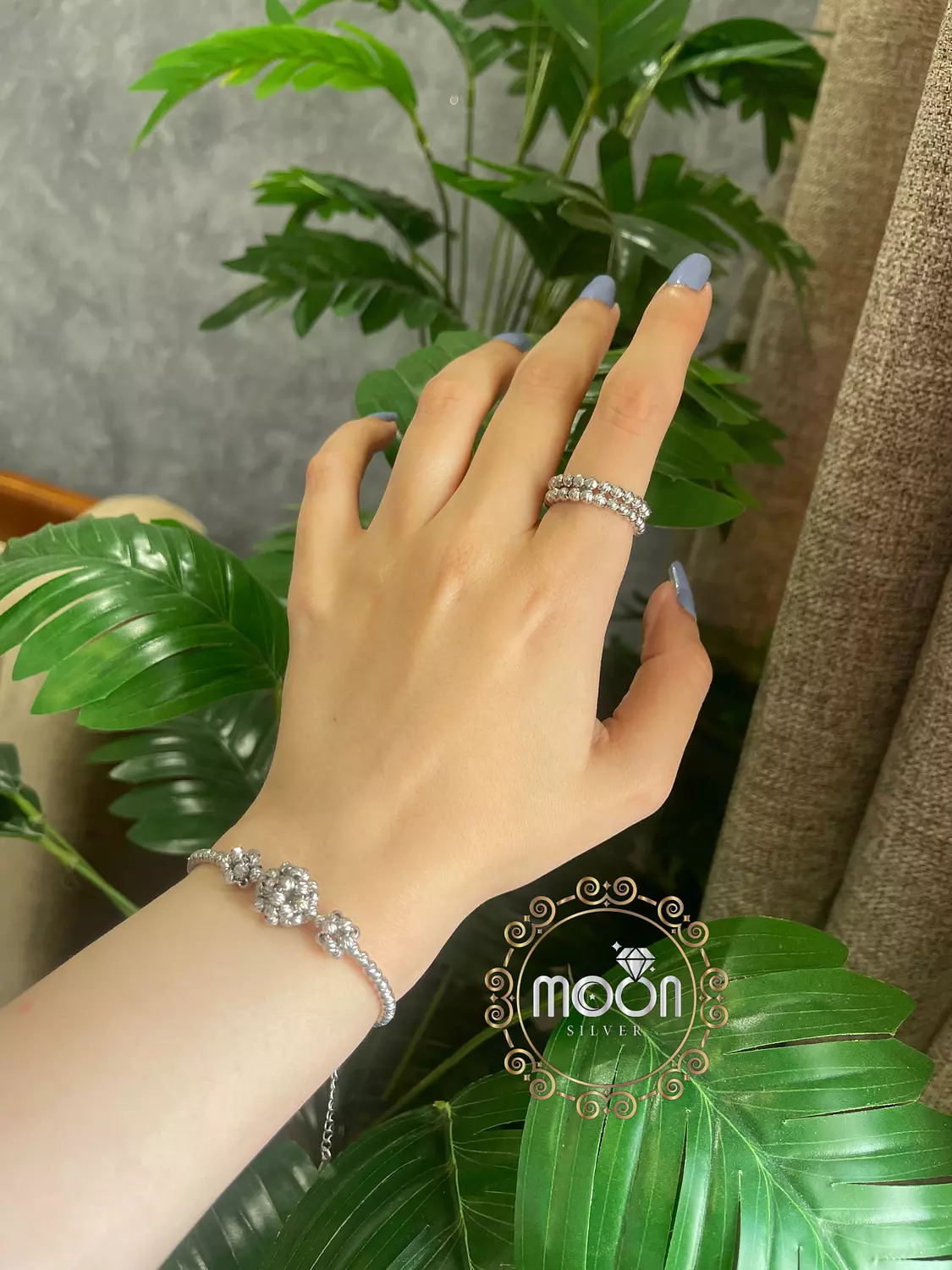 Shiny set