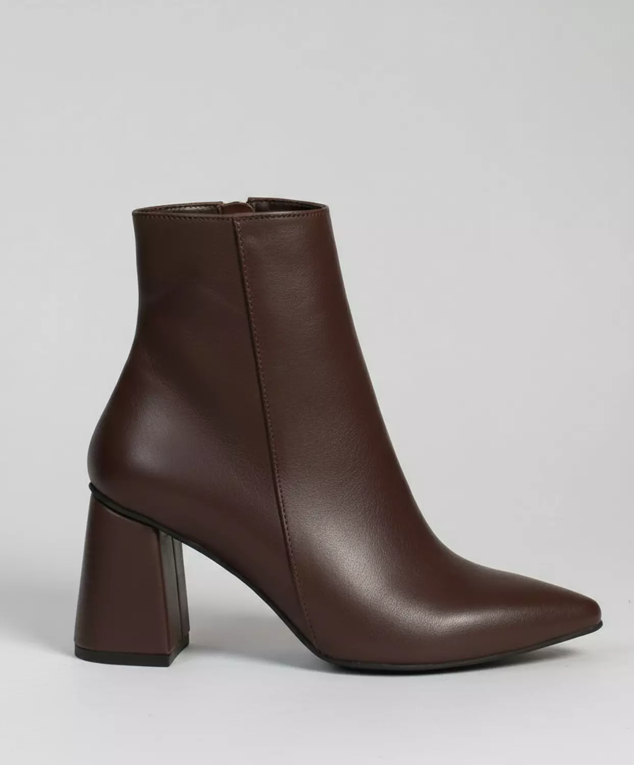 Stylish Leather Ankle Boots – Medium Heel, Side Zipper 4
