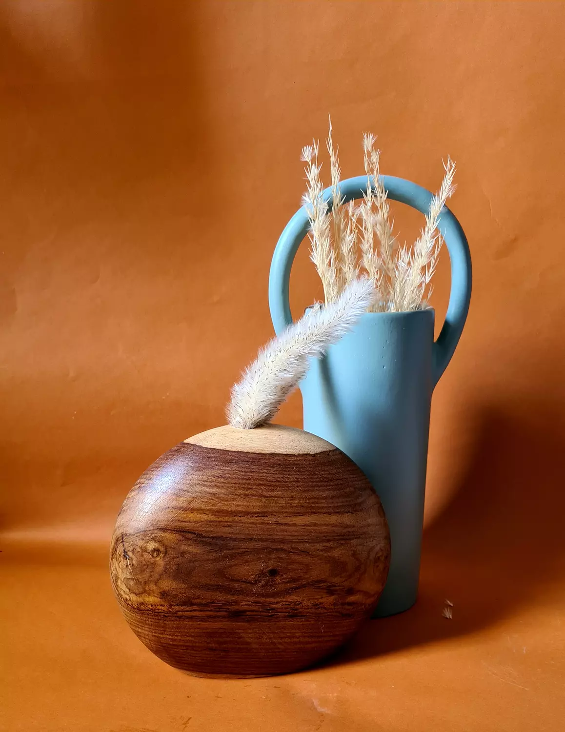 Wood and blue due 1