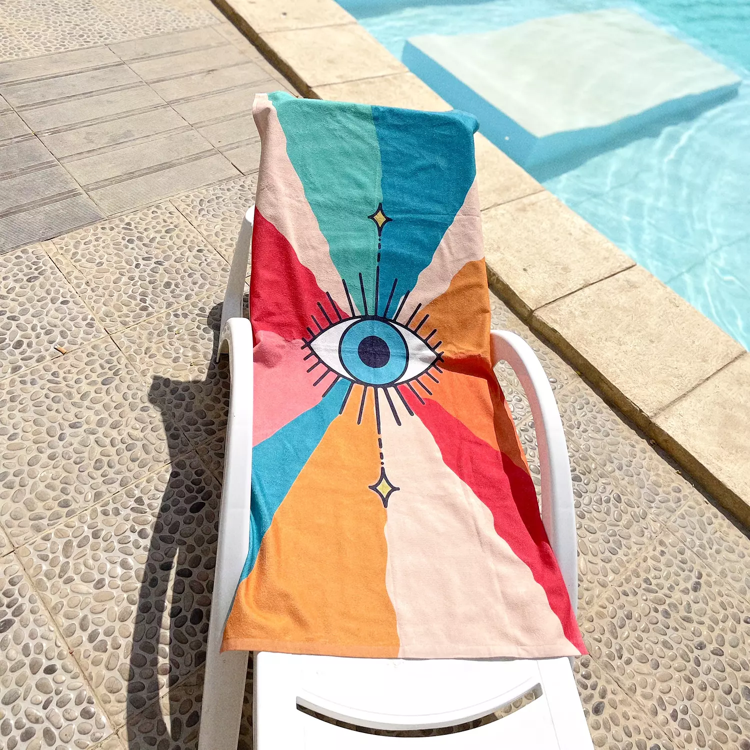 <p>EVIL EYE BEACH TOWEL<br><br></p><hr><p></p>