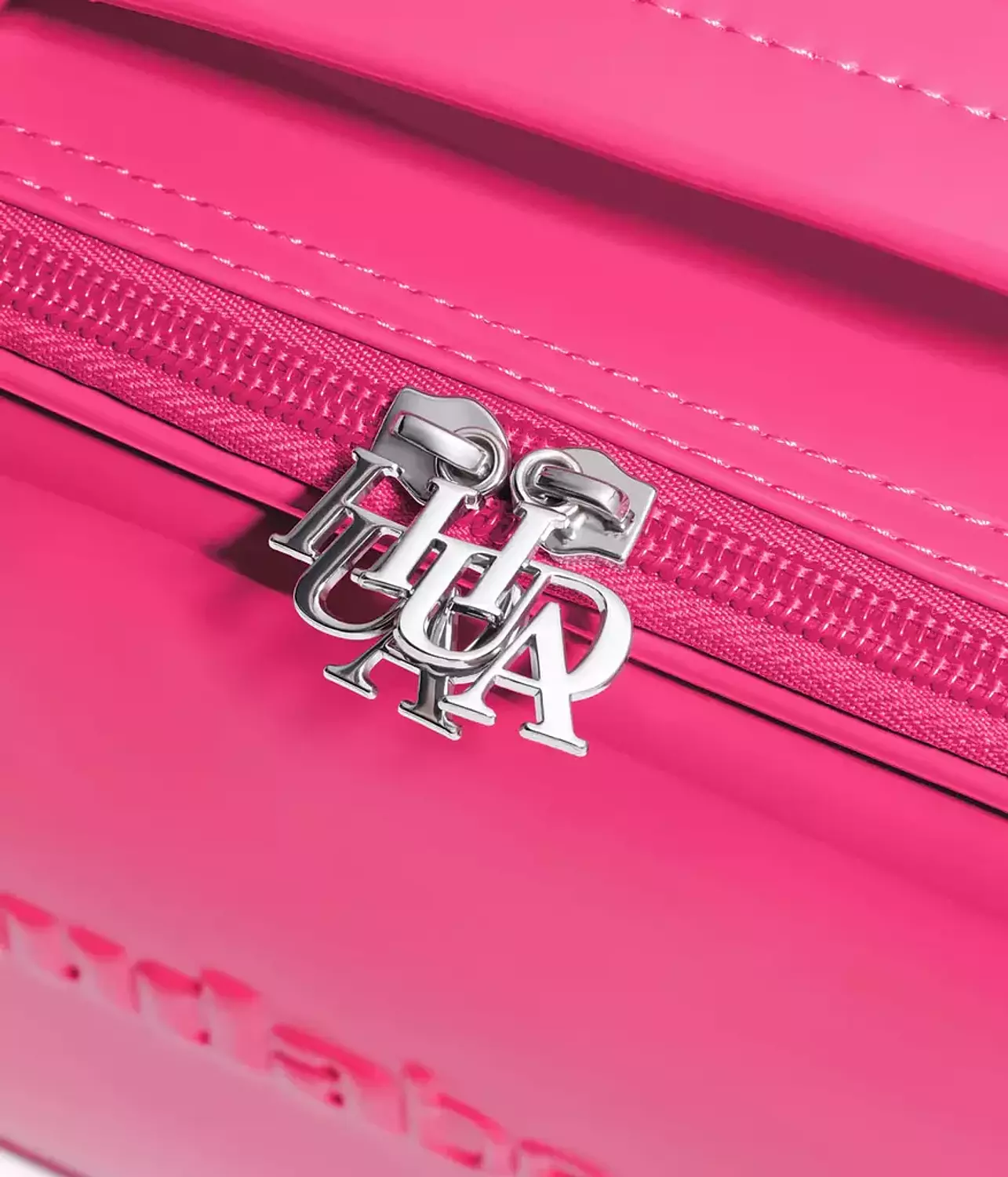 THE MERCH COLLECTION KIT HUDA BEAUTY 2