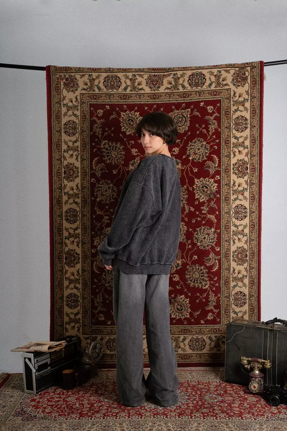 Washed gray Crewneck 2