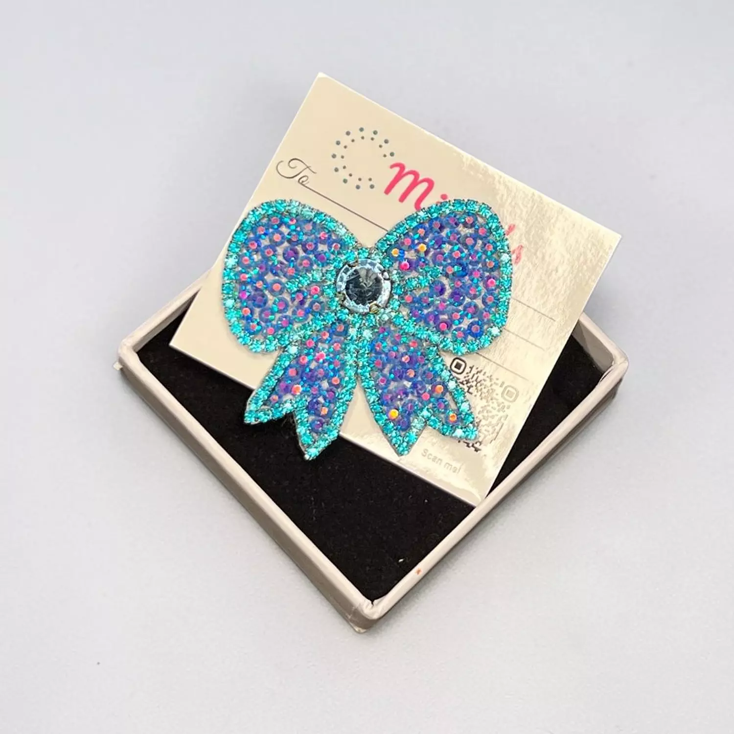 <h4 style="text-align: center"><span style="color: #f36999ff">Brooch collection</span></h4>