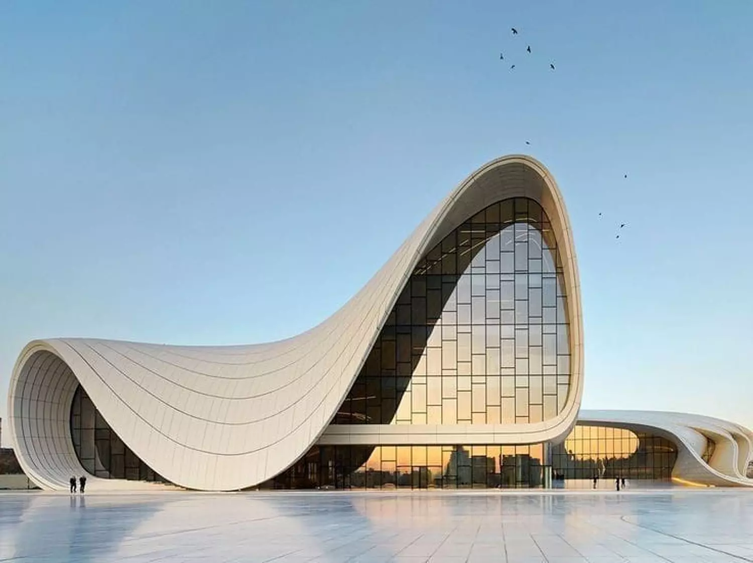 🎖️🌐 Zaha Hadid: The Iconic Architect Who Redefined the World of Architecture 11
