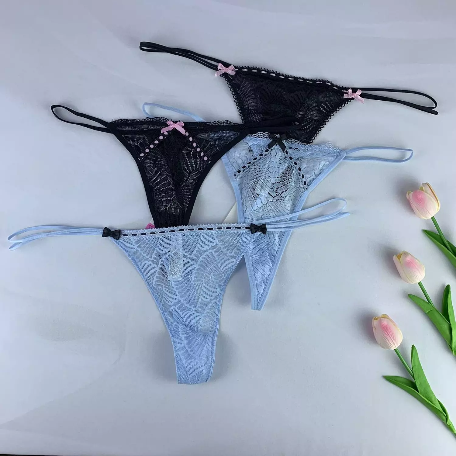 Lace lingerie panty thong from primark uk     Medium / 2 black   Large / 2 baby blue  