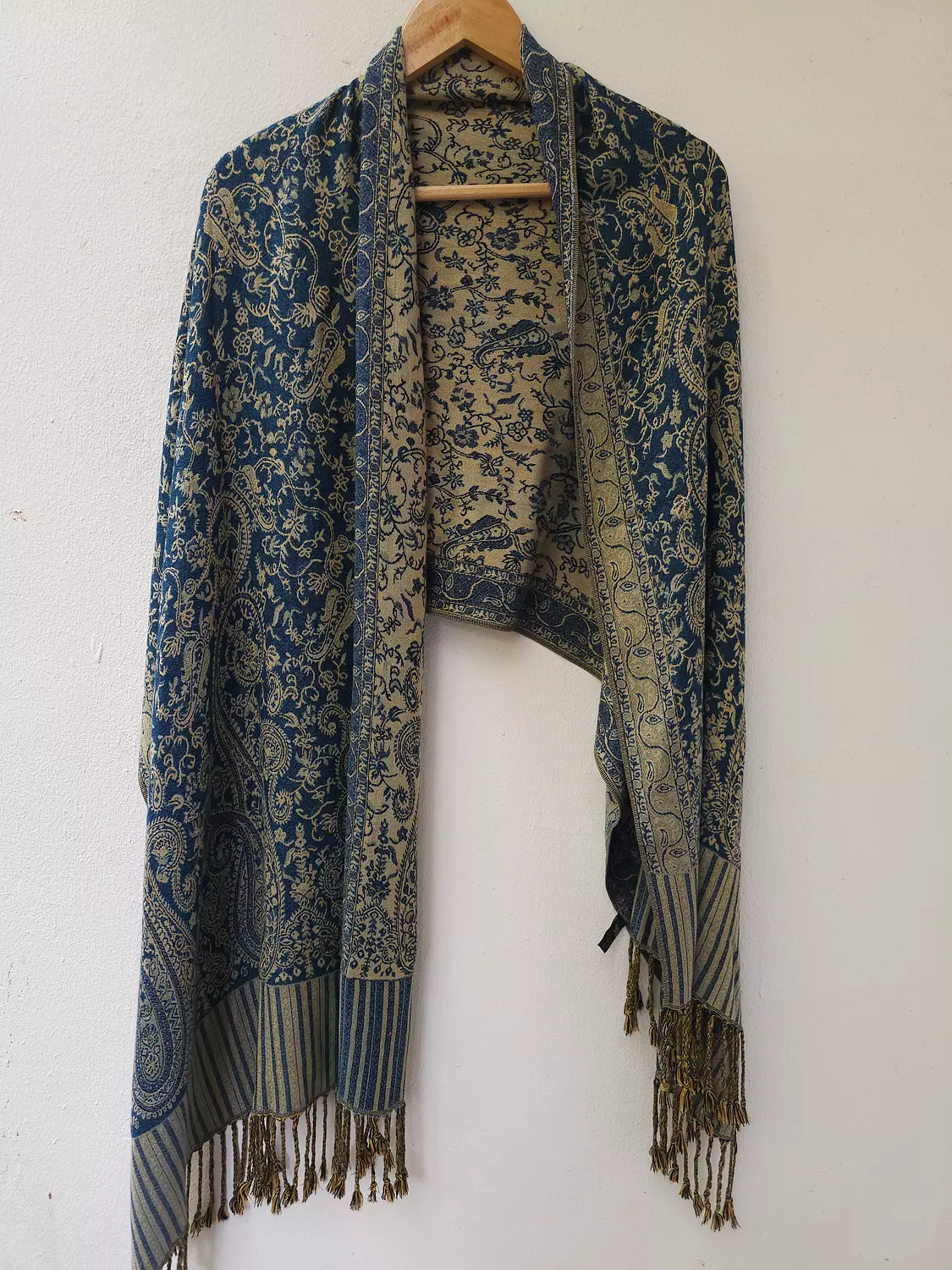 Blue/beige Pashmina  hover image