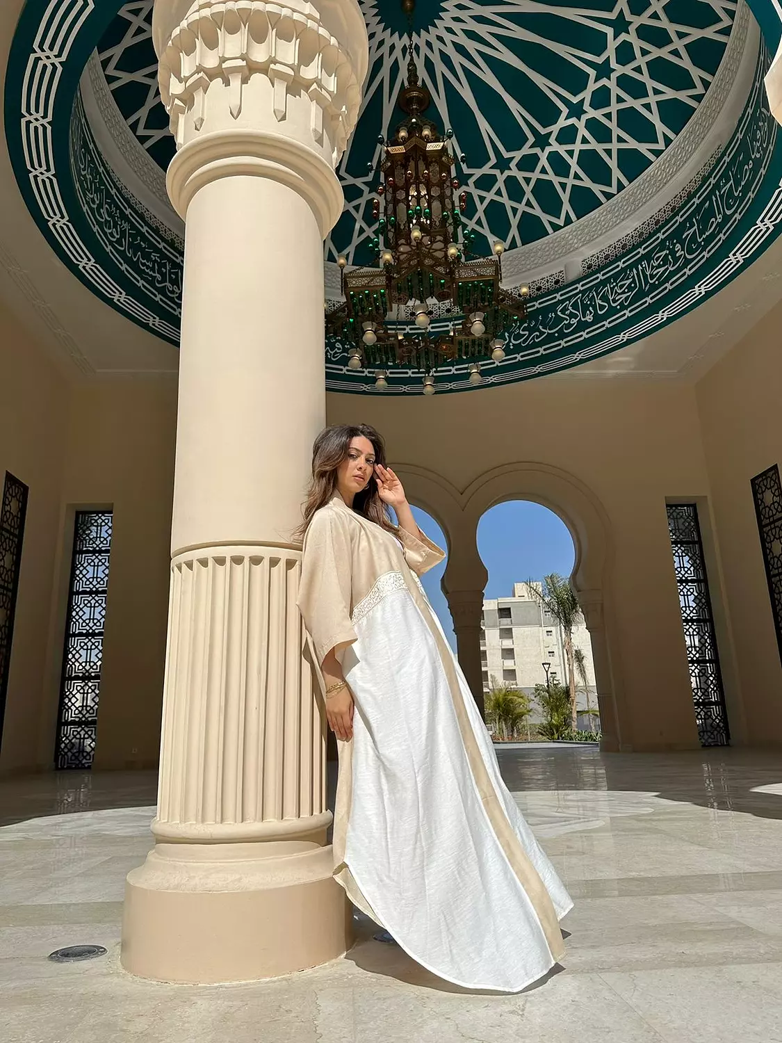 Our ‘Golden-White’ Arabian kaftan image