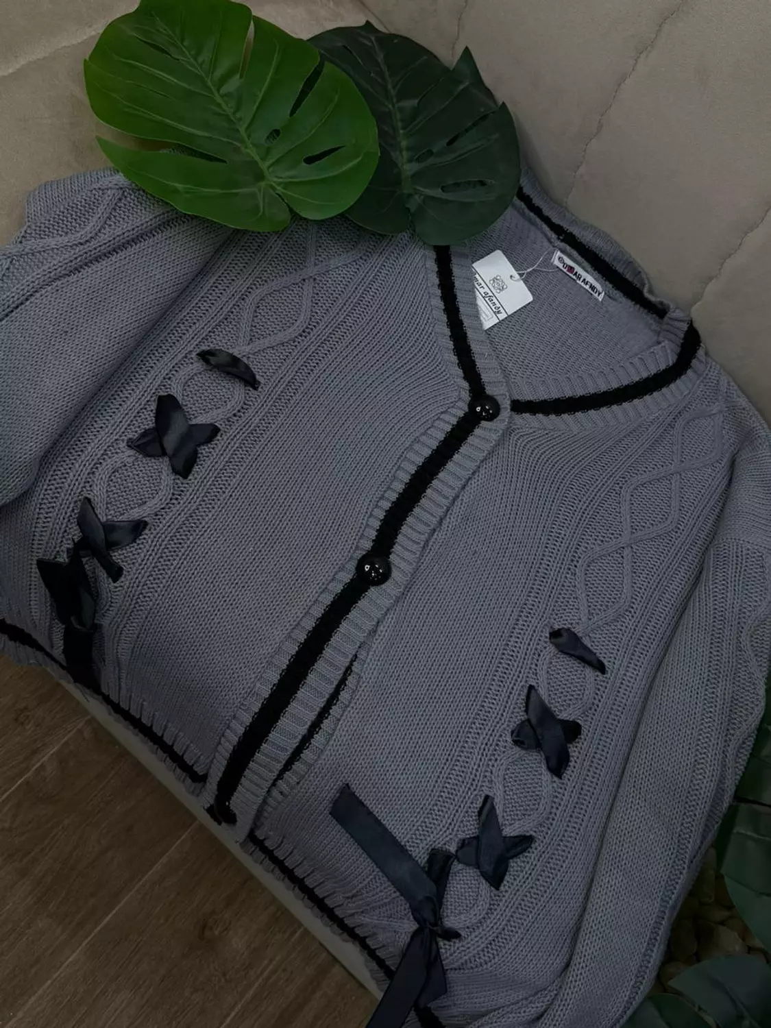 buttoned Wool Sweater  7