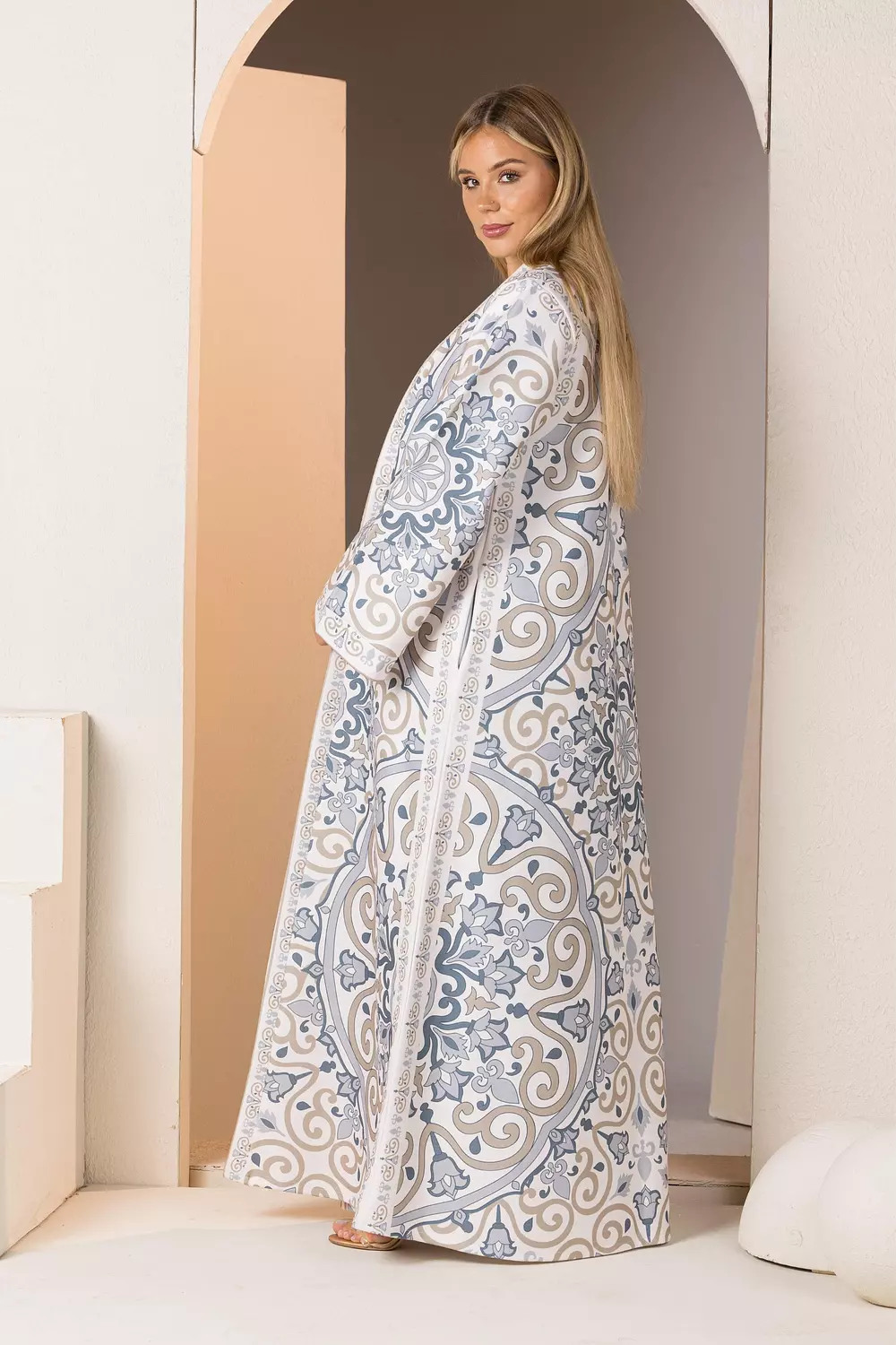 Ivory magic cardigan / kaftan 3