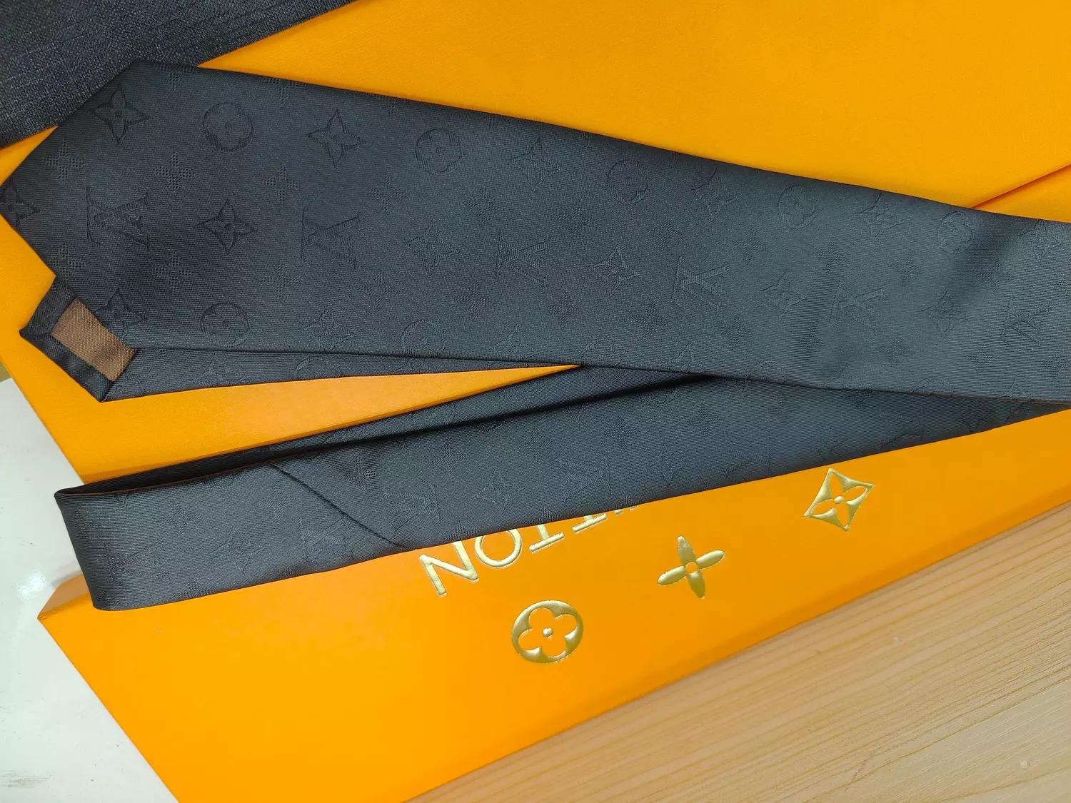 LOUIS VUITTON - Black  TIE-912 4