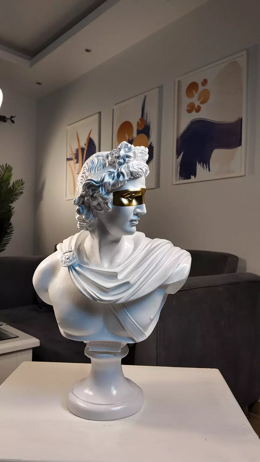 Apolo Statue hover image