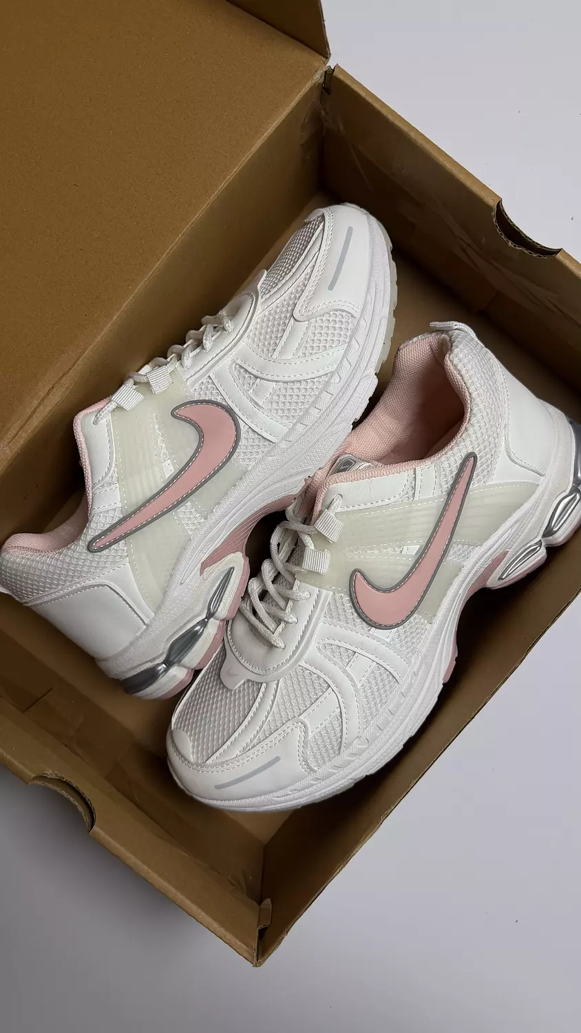 Nike V2k in Pink  image