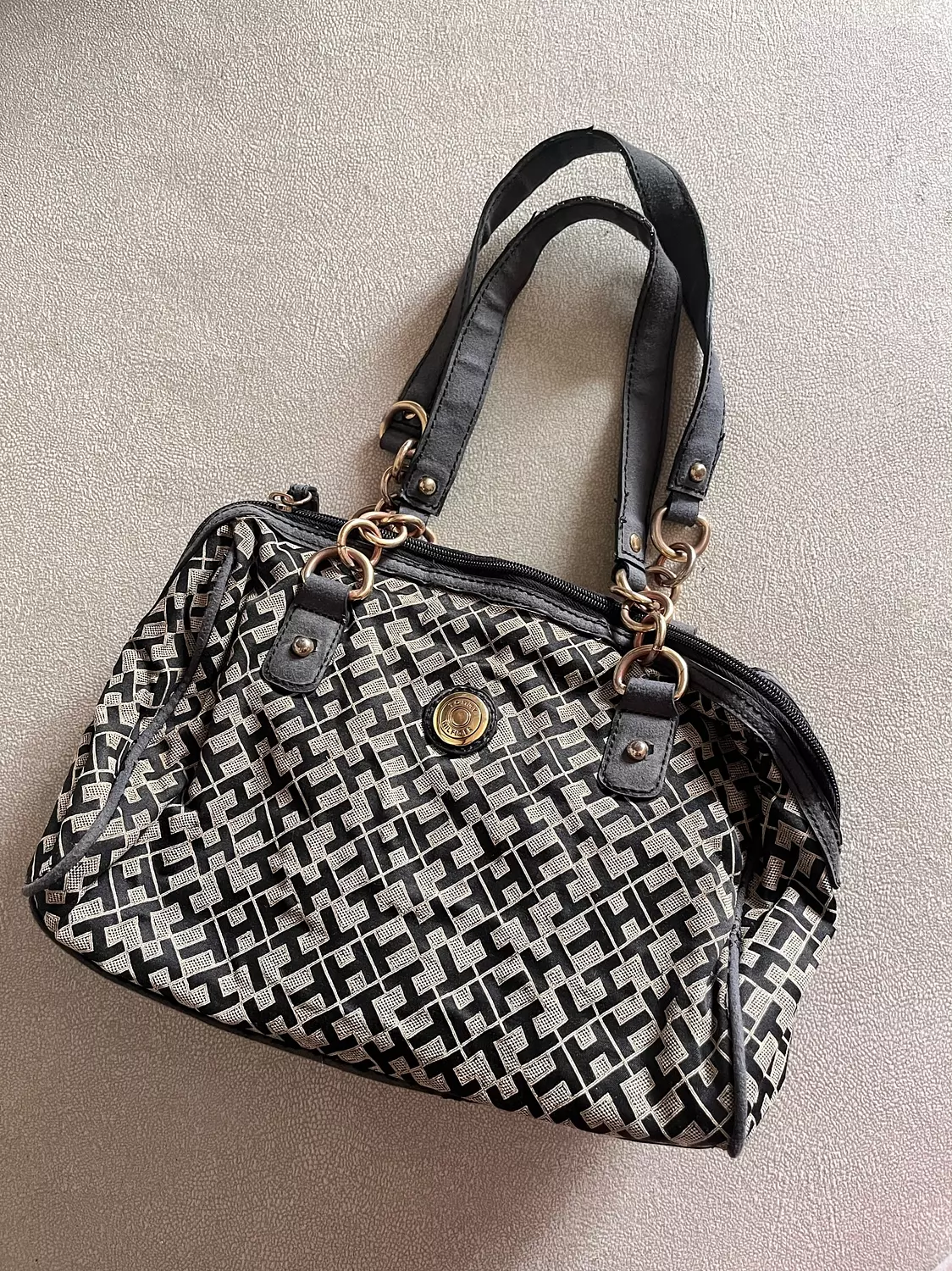 Authentic Tommy Hilfiger monogram bag hover image